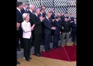 MOMENT EU Leaders Welcome President Zelensky With Round Of Appause Except Hungary S Orban