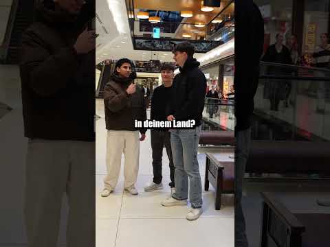 Kennt Jemand Jemand Der Erlis Heißt Strassenumfragen Berlin Interview Shortsmitmarietta