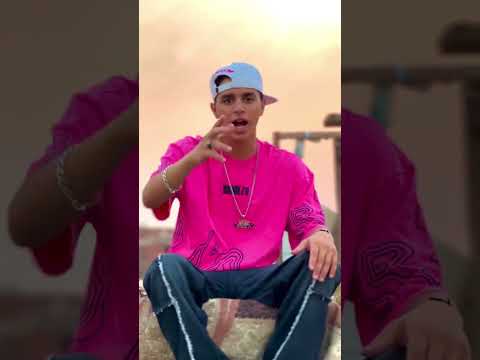 أنا اللي عايش بمزاجي