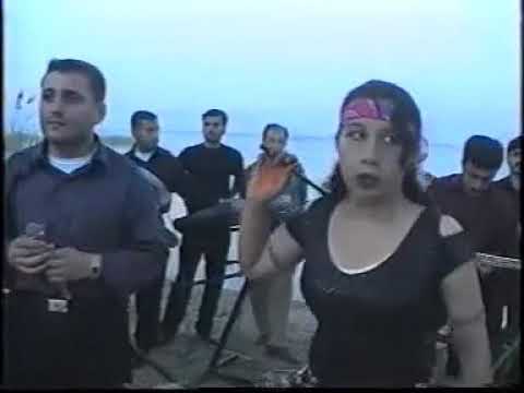 الفنان محمد منير ولي عام 2003
