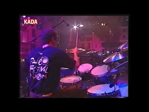 شاب مامي راح للبيضة