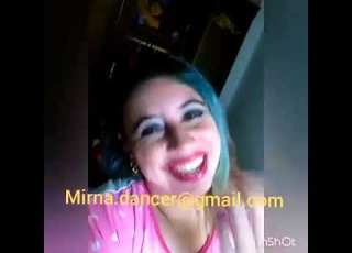 ميرنا مجدى لا لا خدي اللي بتحبيه احسن متسمعوش كلامي أنا هابلة
