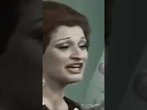 ورده الجزائرية و انا جنبك انسى ان الدنيا فيها ناس قاسيين ورده الجزائرية و انا جنبك انسى ان الدنيا فيها ناس قاسيين