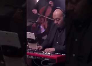 ميدلي تامر عاشور