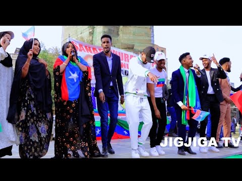 Ahmed Eeshcalaa Iyo Idil Ayruush Heesta Soomaali Wayn