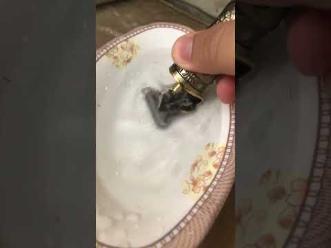 طريقة تنظيف مكينة الحلاقه