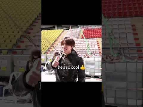 Dino So Proud With His Chagbin Changbin Dino Straykids Seventeen Short