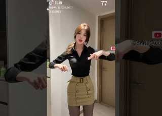 90位小姐姐教你顶胯亮兵器 选择吧