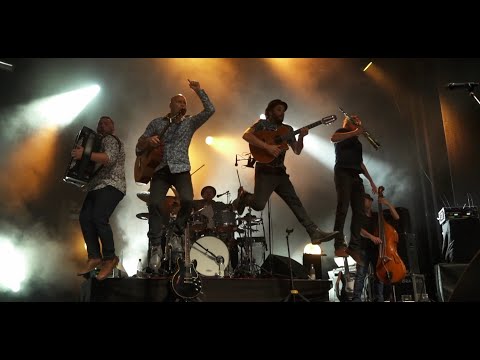 MOURIR SUR SCÈNE LES YEUX D LA TÊTE Tour Clip Officiel