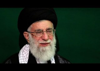  بغض و اشک رهبر انقلاب هنگام تعریف خاطره ای از شهدا باید از سیم خاردار نفس گذشت