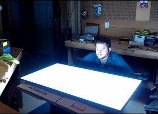  Transforming A Broken LCD TV Into A Stunning Light Box