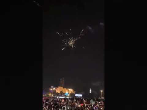 دوري يافرحة ع الحبايب احتفال السوريين في ساحة الامويين