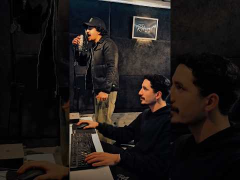 مفيش بت بتملى عينيا