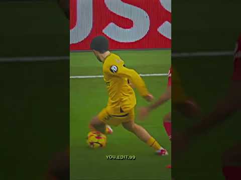 ايت نوري نجم الجماهير نجم الملاعب المنتخب الجزائري Football لاتنسوا الاشتراك في القناة وتفعيل الجرس