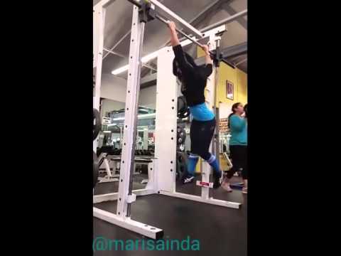 يا بنت اللعيبة ايـــــــــــه ده