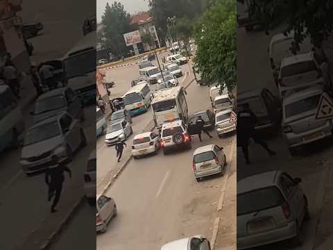 ملاحقة الشرطة لشاب جزائري الجزائر تونس الشرطة الجزائرية شباب تيك توك شوشع اليوتيوب جزائريين