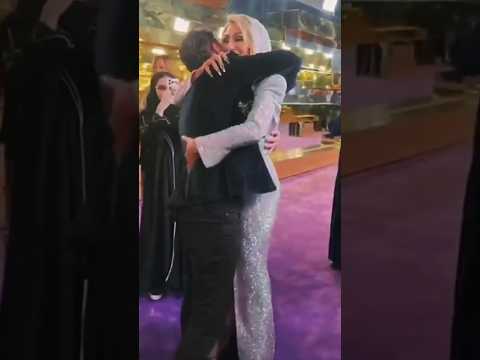 رامز جلال حضن و بوس مع مايا دياب في السعوديه