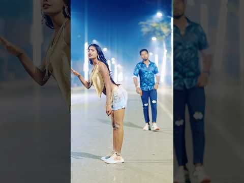 Akeli Hai Miss Khiladi Mr Khiladi Chahiye Shorts Trendingshorts Dancevideo Viral