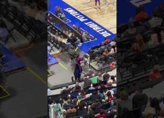 Clap Detroit Pistons Vs Charlotte Hornets Little Caesars Arena Detroit Michigan
