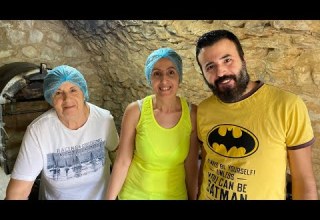 فرن دلال شبطين مخبز عائلي منزلي يقدم وجبة فطور لذيذة