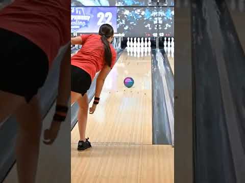 PWBA Bowler Has Super Smooth Release Shorts Bowling Bowlingchampionship Sports Bowlingchamp