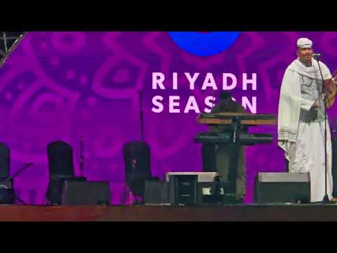 الفنان ابو القاسم ود دوبا اغنيه ساكن جنبنا موسم الرياض 2025 السويدي