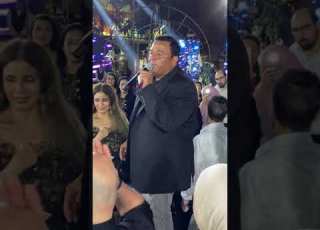 محمد فواد وحب الناس والتفافهم حواليه في فرح المذيعة دعاء صلاح