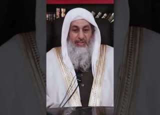 الذي يحتلم وهو ضيف عند شخص كيف يتصرف