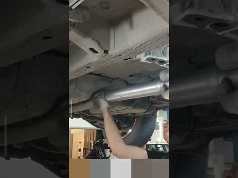 استبدال حجر البيئة بانبوب رياضي و السبب تكسر حجر البيئة والتي تساعد على تجمع الكاربون في الاكزوز