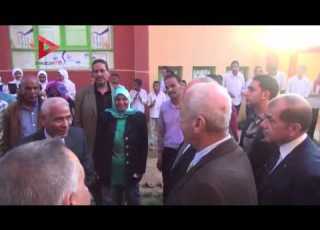 وزير التنمية المحلية يفتتح مجمع مدارس الصداقة الجديدة بأسوان