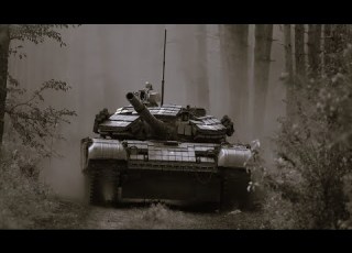 ТАНКИ розносять ворожі позиції