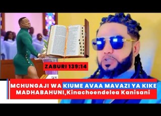 Mchungaji Wa Kiume Avaa Mavazi Ya Kike Madhabahuni Kinachoendelea Kanisani