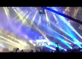 Uniway Tamer Hosny تامر حسني ياعيون من حفلة يونى واى بالصالة المغطاة 01 10 2016