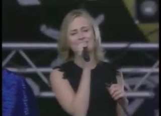  Hooverphonic Mad About You Live At Les Vieilles Charrues 2001