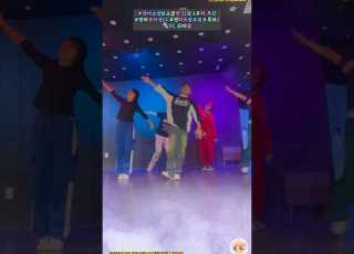 아직 끝나지 않은 할로윈 신나면서 빠르고 박력까지 다 함께 챌린지를 즐겨보아요 Halloween 크록하 셔플 할로윈크록하 Shuffle