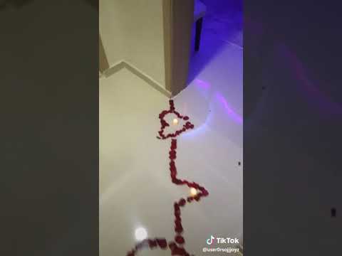 تزيين غرفة النوم للاحتفال باحلا سهرة رومنسية