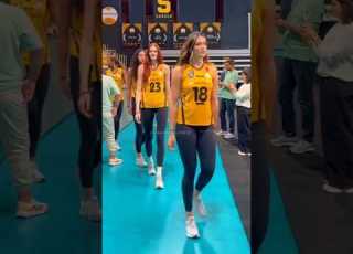 Zehra Güneş Meeting Her Father After A Long Time Shorts Volleyball Sports