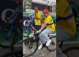 Drivers Take Part In Sebastian Vettel S Track Run For Senna And Ratzenberger