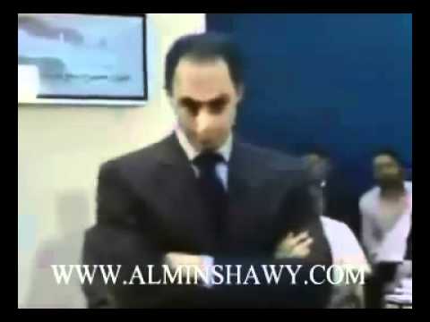 شاب يصفع جمال مبارك