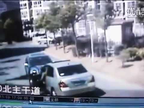 لعبها تاغنانت خلصها غالية طاح في مول الفول هههه