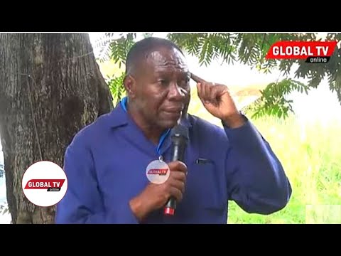 AGGREY MWANRI HAJAACHA VITUKO CHEKI ALIVYOIMBA MBINGUNI KUNA MAKAO MAZURI AKIONGEA NA WAKULIMA