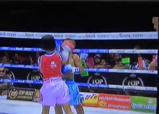 A Bit Of Rd 1 Phet Jee Jaa O Mee Khun Girl Vs Boy Muay Thai Fight Diamond G