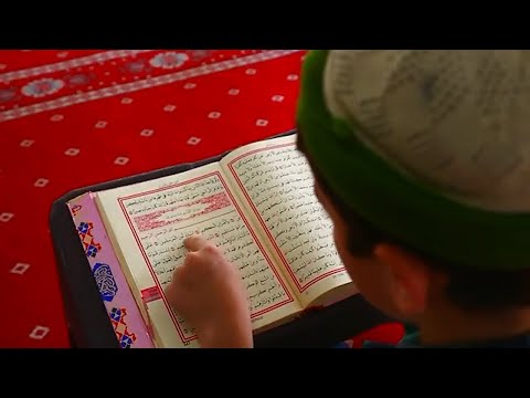 تتنفس الأرواح حين تراه عطرا تفوح شذا به الأفواه نشيد وسام القرآن تتنفس الأرواح حين تراه عطرا تفوح شذا به الأفواه نشيد وسام القرآن