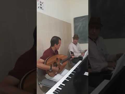 منتصب القامة أمشي ألحان مرسيل خليفة