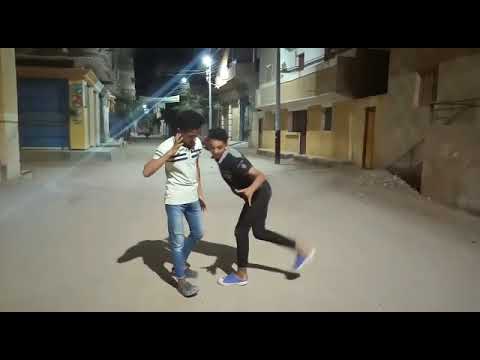 رقص مضحك على مزمار