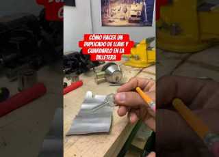 How To Make A Duplicate Key And Keep It In Your Wallet Home Key Keychains