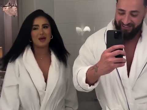 انطونيو مع دنيا المغربية و حركات