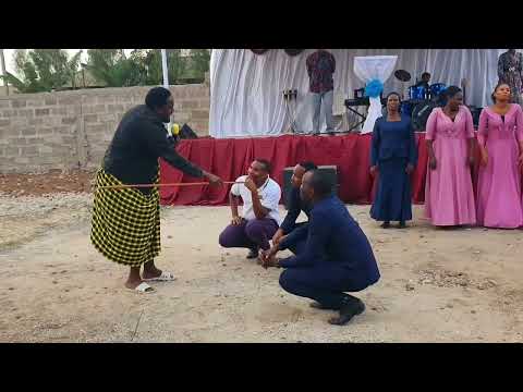 Masai Zakayo Akiimba Kwenye Mkutano Kwa Mrombo Arushaa Tanzania