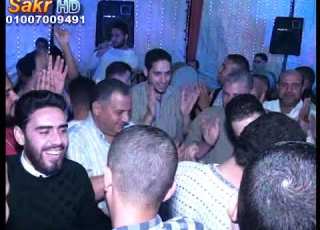 فرحة الصحاب فرحة الكتور محمد عنتر اخو العريس مولع الدنيا حسن عنتر مع الموسيقار عليمو القشاش