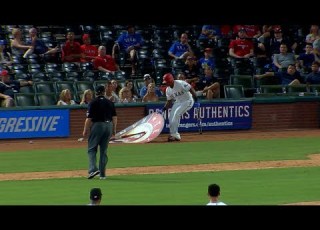 MIA TEX Beltre Ejected For Moving On Deck Circle